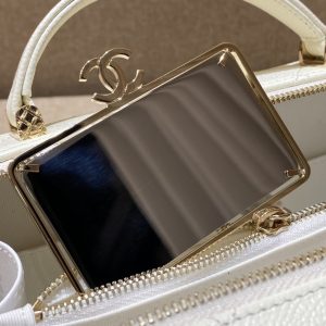 Alternative view of Replica CHANEL 22 Camera Bag White