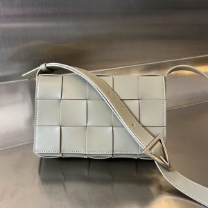 Replica Bottega Veneta Cassette 2.0 Beige